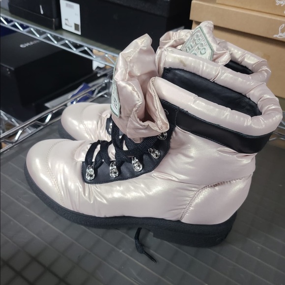 Chanel Nylon Snowboots - Picture 5 of 6